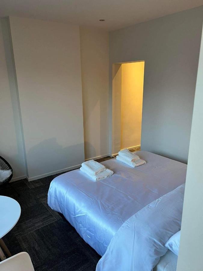 Prachtige In Centrum Met Badkamer ! *